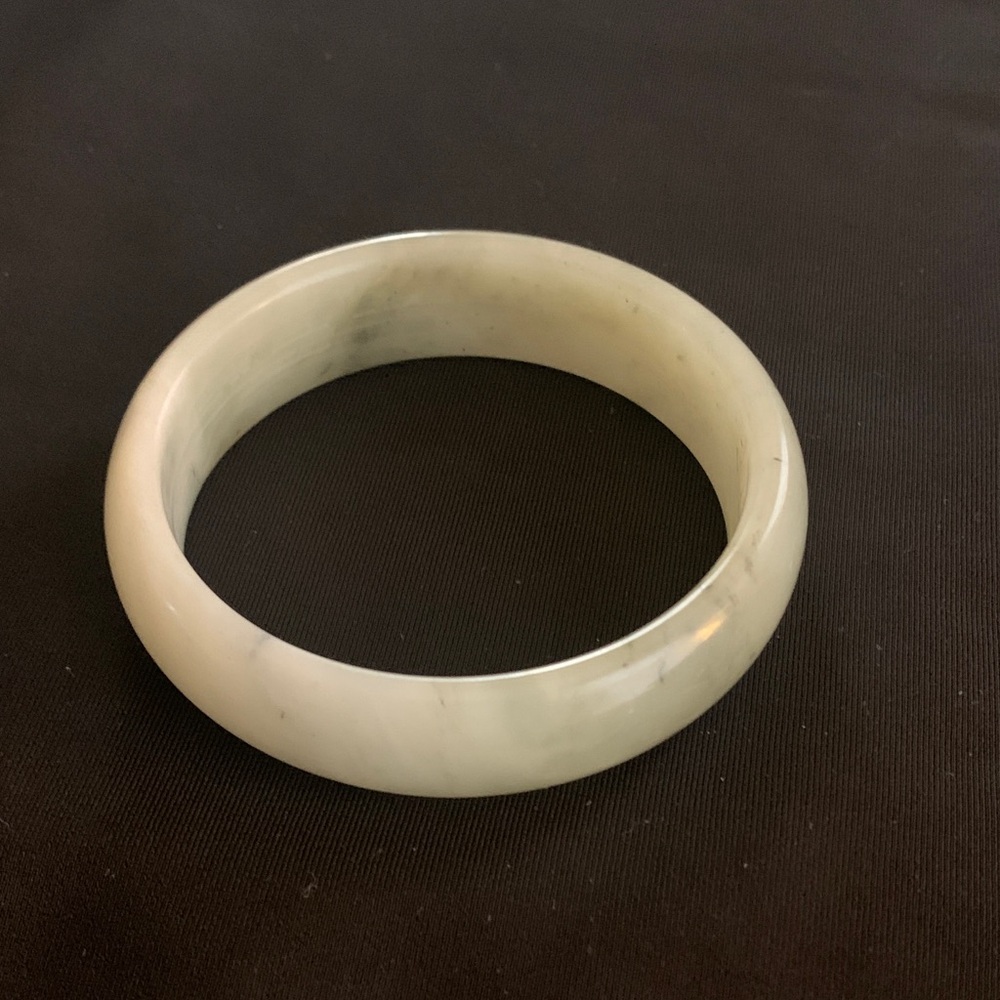 Classic White Jade Bangle Bracelet - Elegant Women's Jewelry